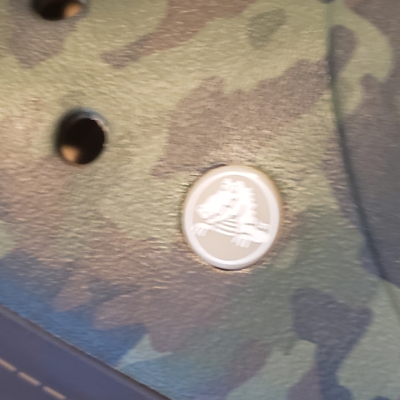 🆕️ NWT Crocs Crocband II Camo Clog - Picture 3 of 8